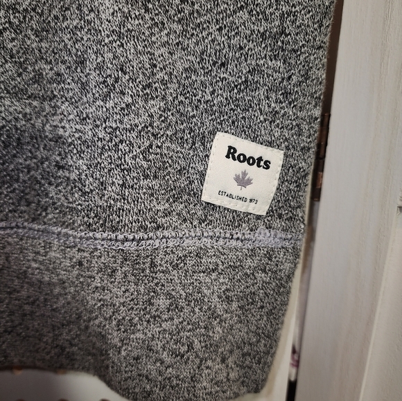 Roots Beaver Gray Short Sleeve Hoodie Dress Kangaroo Pocket XXS New - Picture 7 of 7